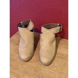 Crevo Womens Eva Leather High Heel Buckle Ankle Strap Bootie Stacked Tan 9.5